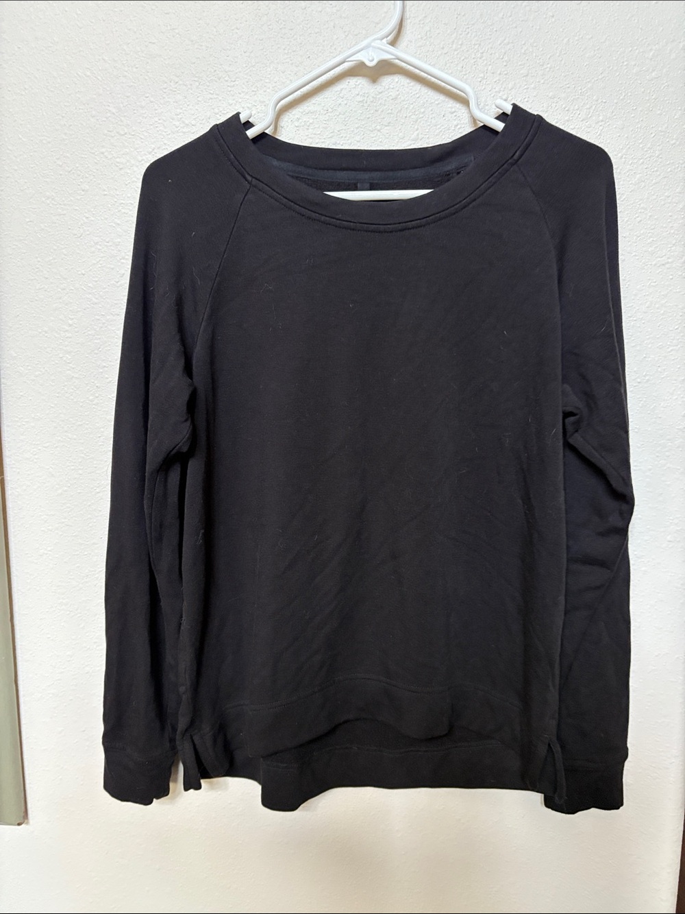 Lou & Grey Black Women's Crewneck Sweatshirt